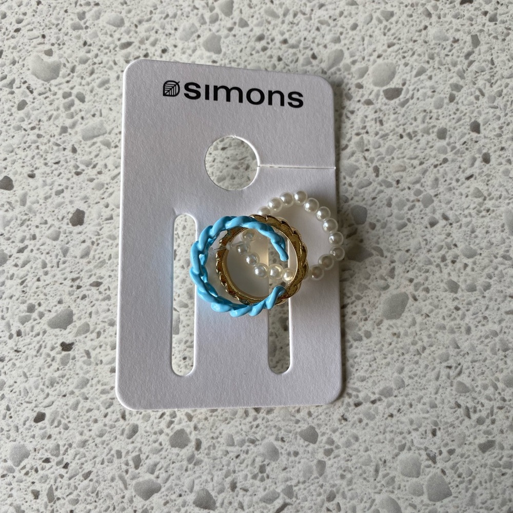 Rings - Picture 2 of 5